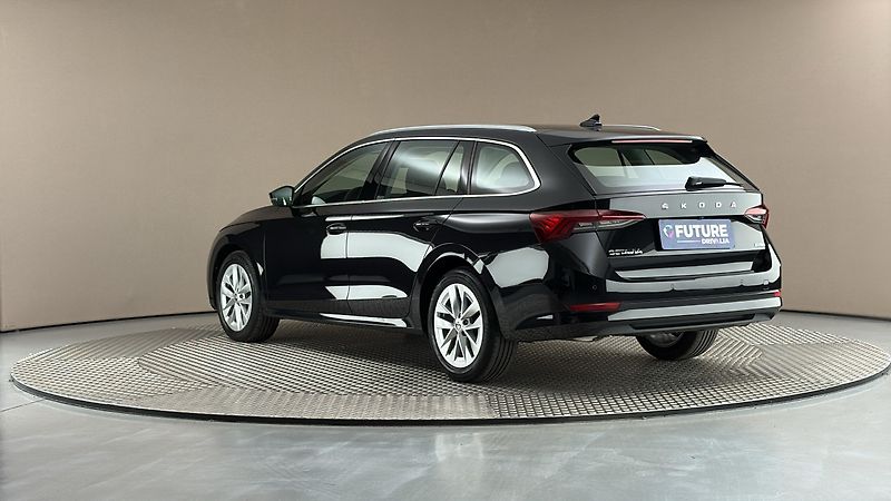 Škoda Octavia 1.5 TSI E-Tec DSG Style Combi - fotka 2 z 25