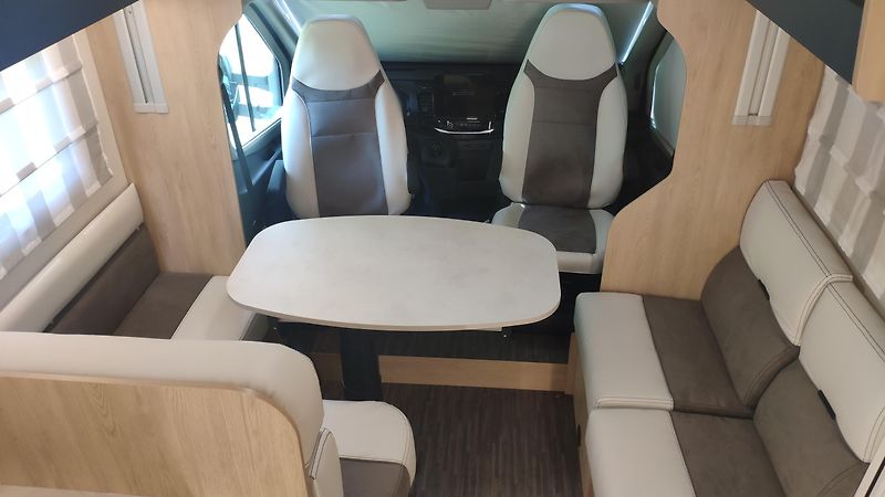 CI Caravans International (2026) SPRING 88XT LIMITED EDITION - fotka 9 z 25