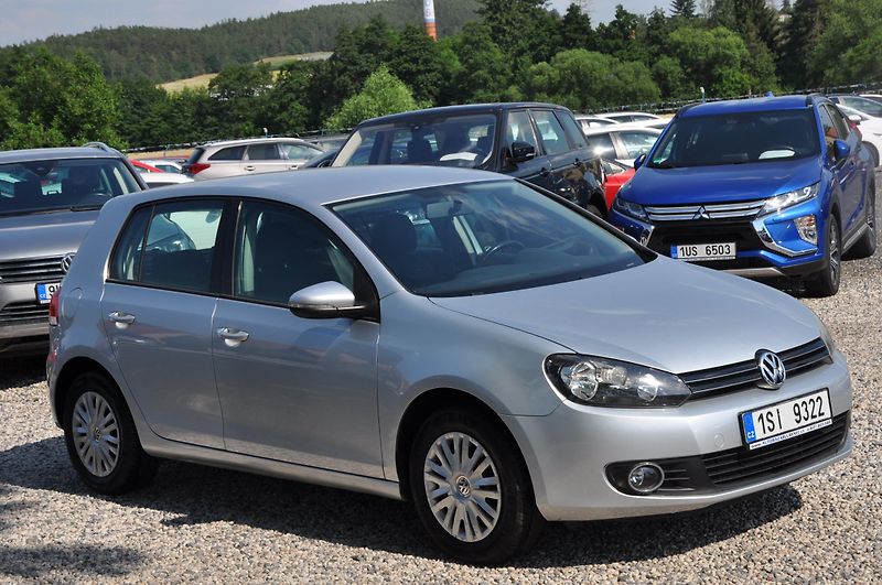 Volkswagen Golf VI 1.6TDi 66kW Trendline - fotka 2 z 17