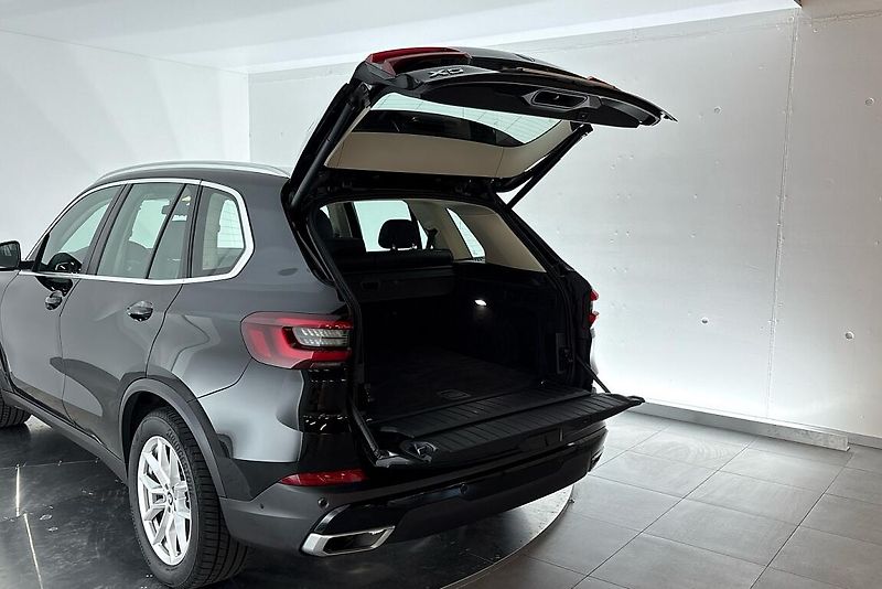 BMW X5 xDrive25d - fotka 25 z 26