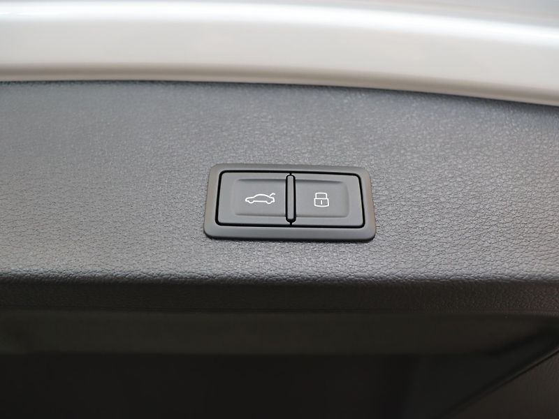 Audi Q2 Advanced 35 TFSI Stronic - fotka 25 z 27