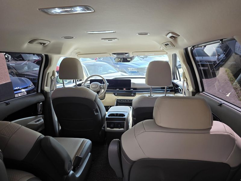 Kia Carnival (2024) 1.6-HEV-AUTOMAT-6+3MÍSTA - fotka 4 z 34