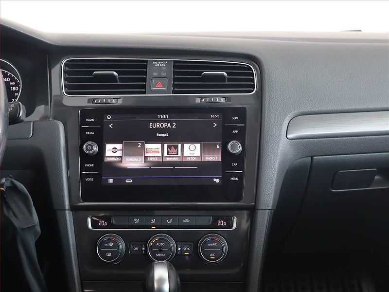 Volkswagen Golf (2017) Comfortline 2.0 TDI, Automat - fotka 12 z 23