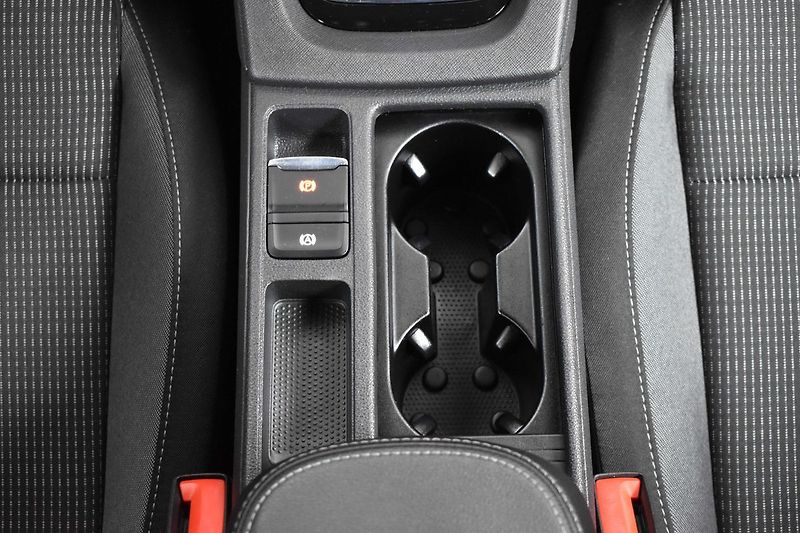 Škoda Octavia 2.0TDi*AMBITION*DPH*SERVIS - fotka 23 z 42