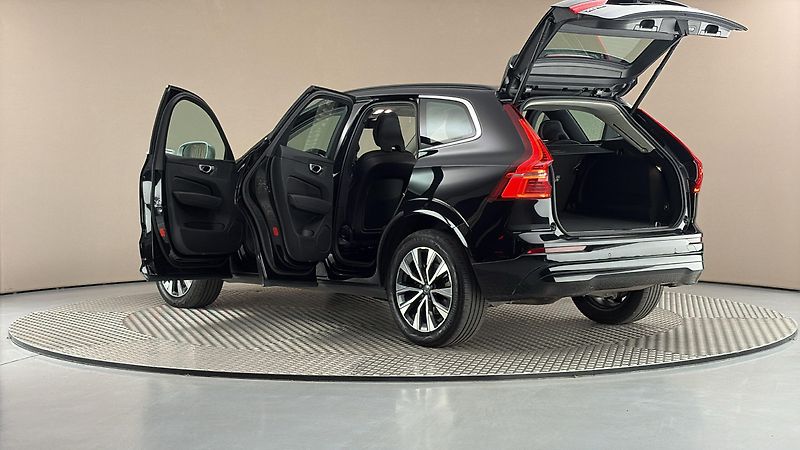 Volvo XC60 2.0 B4 AUT AWD Momentum Pro - fotka 7 z 31