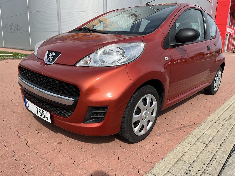 Peugeot 107 1.0 i 50 kW 1.Majitel - fotka 25 z 26