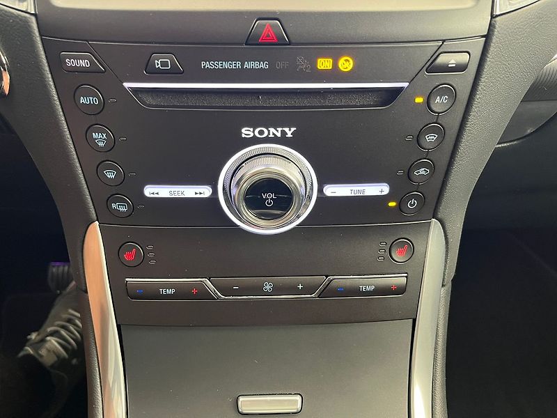 Ford Galaxy 2.5 HEV TITANIUM 7 míst - fotka 25 z 59