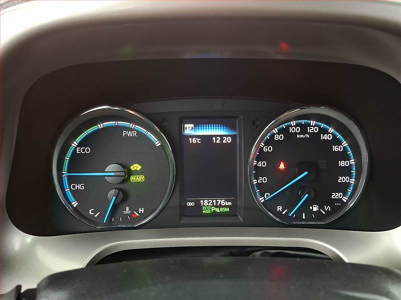 Toyota RAV4 (2019) 2.5 Hybrid, 4X4, Automat - fotka 11 z 21