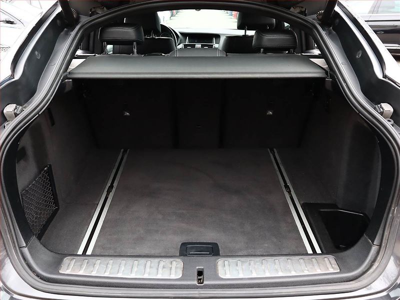 BMW X4 (2018) xDrive30d - fotka 12 z 19