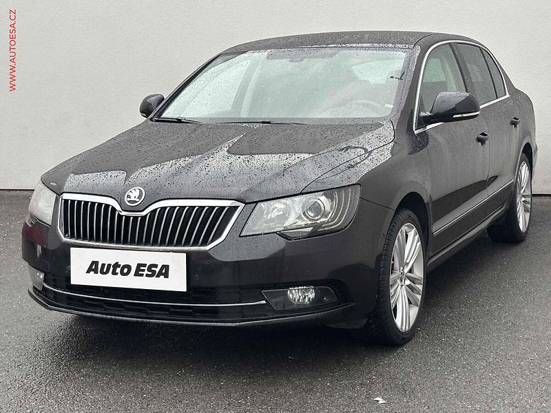 Škoda Superb (2014) 2.0 TDi, ČR, Elegance - fotka 3 z 19