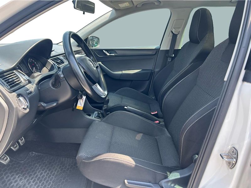 Škoda Rapid (2014) SPB AMB TD 77/1.6 M5F - fotka 11 z 22