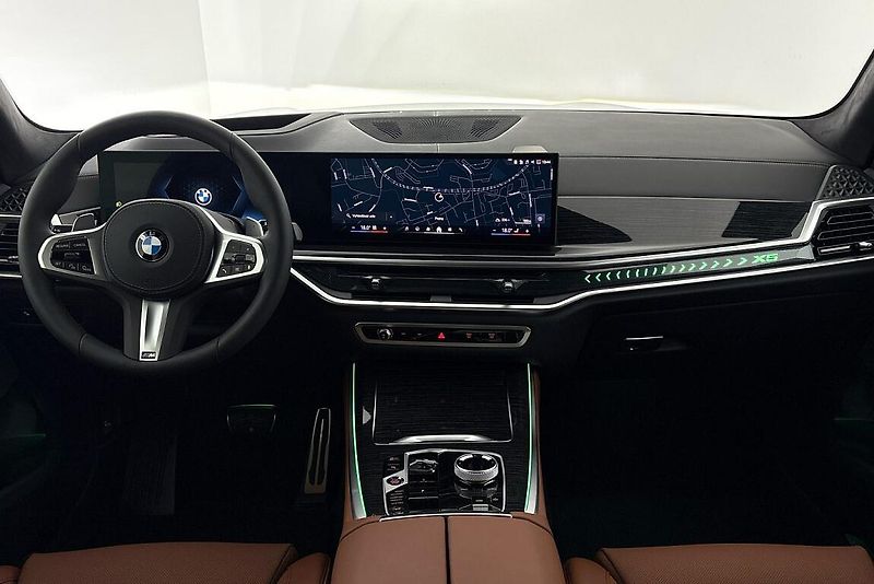 BMW X5 xDrive40d - fotka 8 z 28