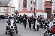 Motorkáři se sjeli na žehnání v bazilice v Jablonném.