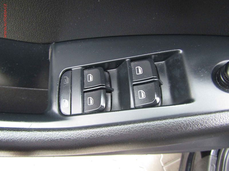 Audi Q5 (2012) 2.0TDi Quattro, AT, park - fotka 11 z 16