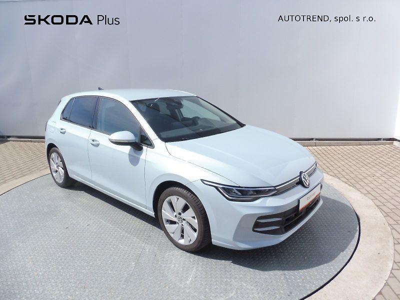Volkswagen Golf (2025) People 1,5 TSI 85kW mHEV DSG - fotka 23 z 26