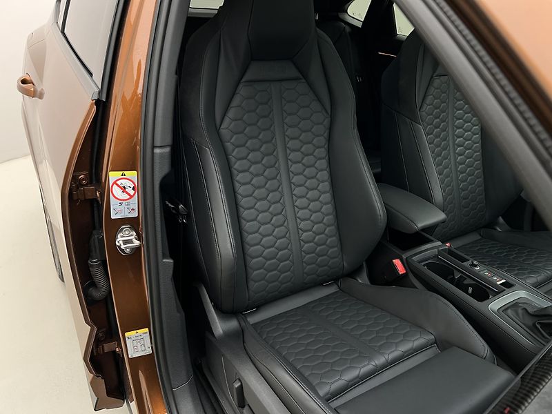 Audi RS Q3 SPORTBACK AWD AUT 1. maj. - fotka 22 z 57