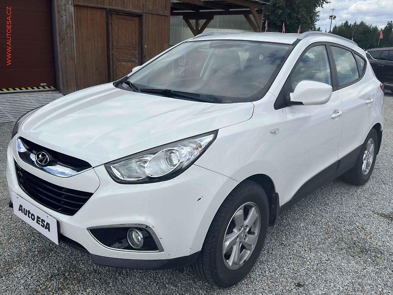 Hyundai ix35 (2012) 1.6GDi, ČR, AC, TZ - fotka 3 z 21