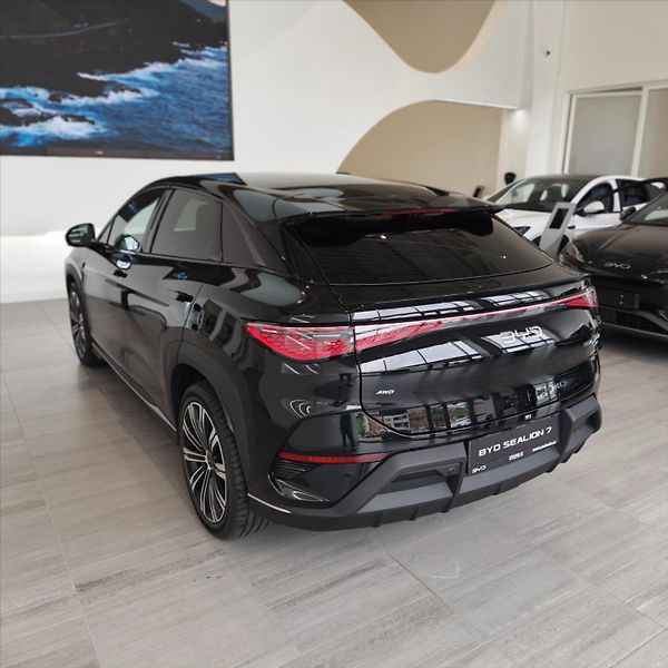 BYD Sealion 7 Excellence AWD - fotka 4 z 9