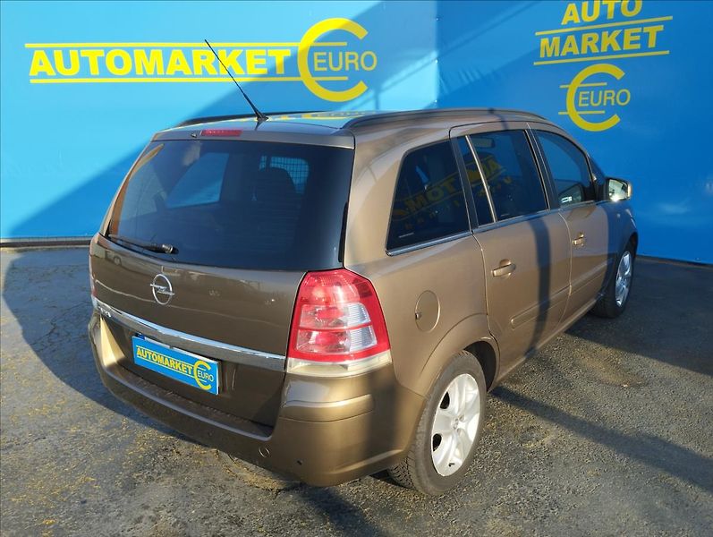 Opel Zafira 1,8 i 103KW 1.MAJITEL, NOVÉ ČR - fotka 4 z 17