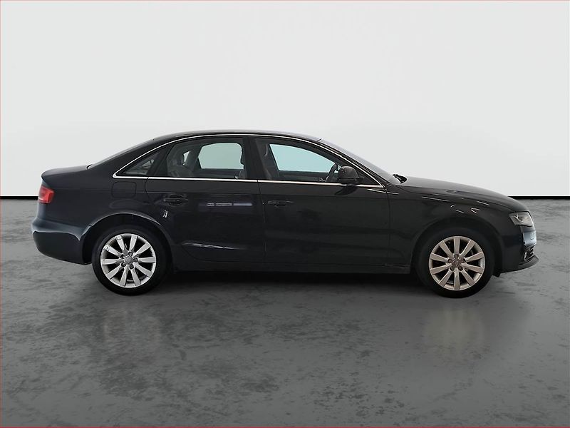 Audi A4 (2008) 2.0 TDI, Xenony, Tempomat - fotka 6 z 17
