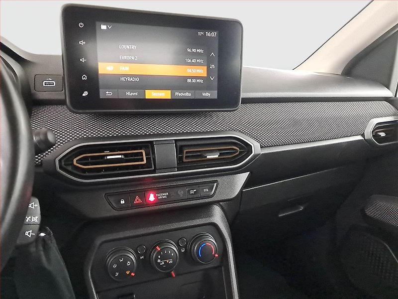 Dacia Sandero (2024) 1.0 TCe, LPG, ČR,1.maj - fotka 12 z 20