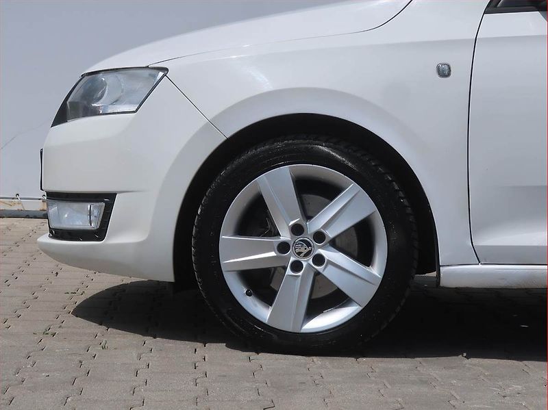 Škoda Rapid (2014) Spaceback 1.6 TDI, Serv.kniha - fotka 14 z 16