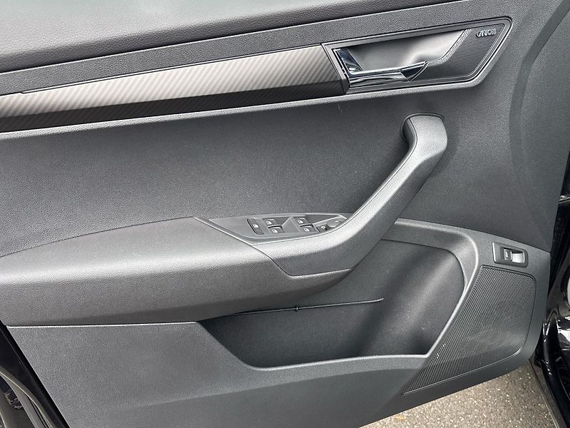Škoda Karoq SPORT LINE - fotka 13 z 30