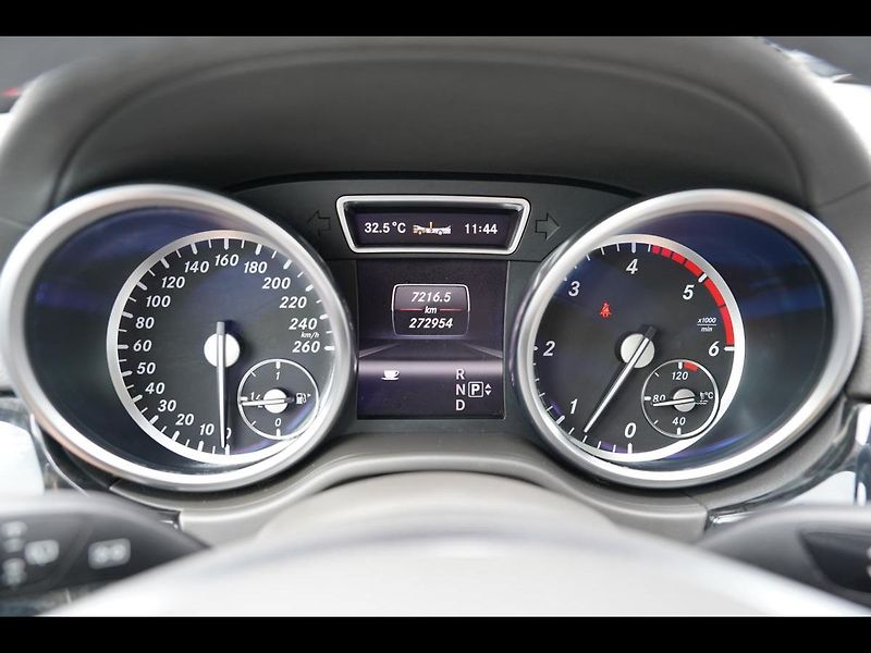 Mercedes-Benz GL 350d, 4Matic, AMG, 7míst, - fotka 37 z 50