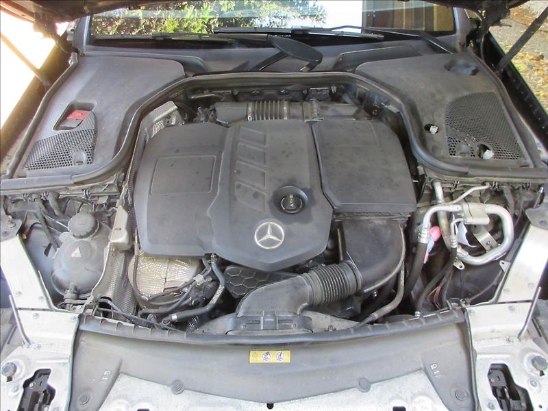 Mercedes-Benz Třídy E 220D 143Kw, Panorama, Nové ČR - fotka 29 z 29
