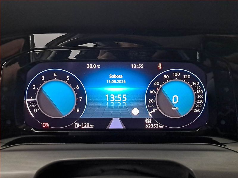 Volkswagen Golf (2021) 1.5 TSI - fotka 11 z 17