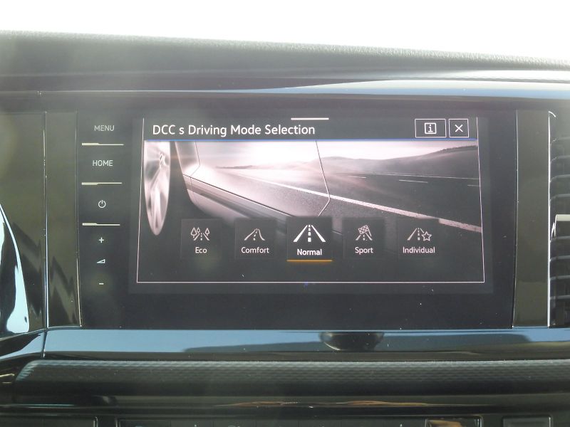 Volkswagen Multivan (2021) Highline 2,0 TDI 150kW DSG 4MO - fotka 14 z 30