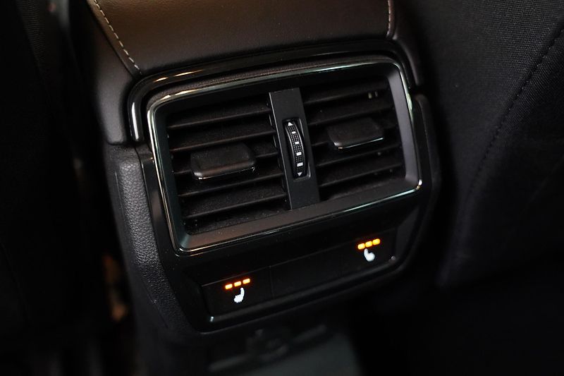 Škoda Karoq - fotka 26 z 28