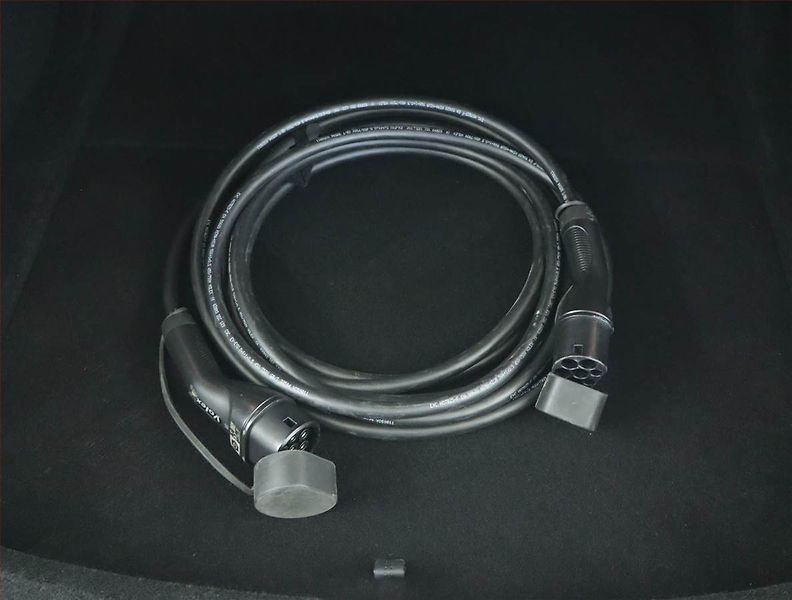 Tesla Model 3 (2025) Standard Range 60kWh, SoH 98% - fotka 34 z 34