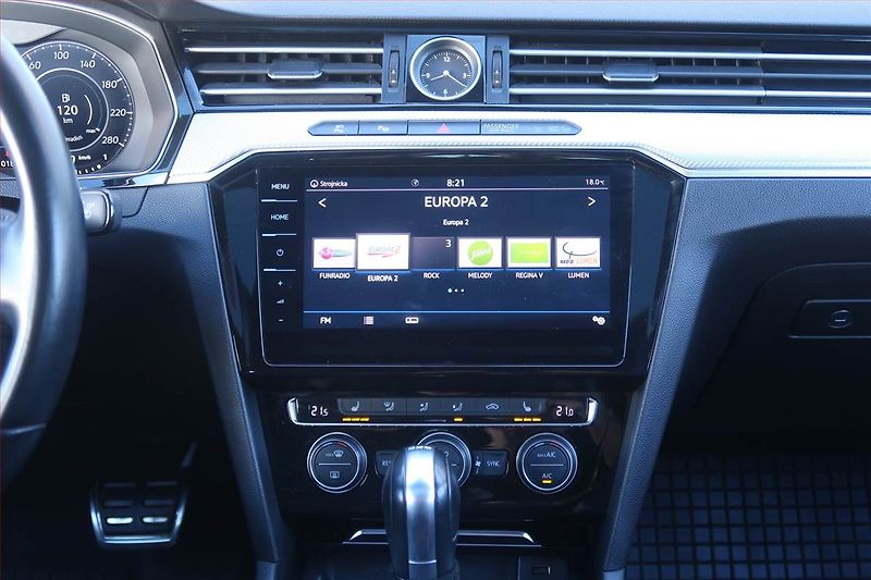 Volkswagen Arteon (2018) R-line 2.0 TDI - fotka 12 z 30