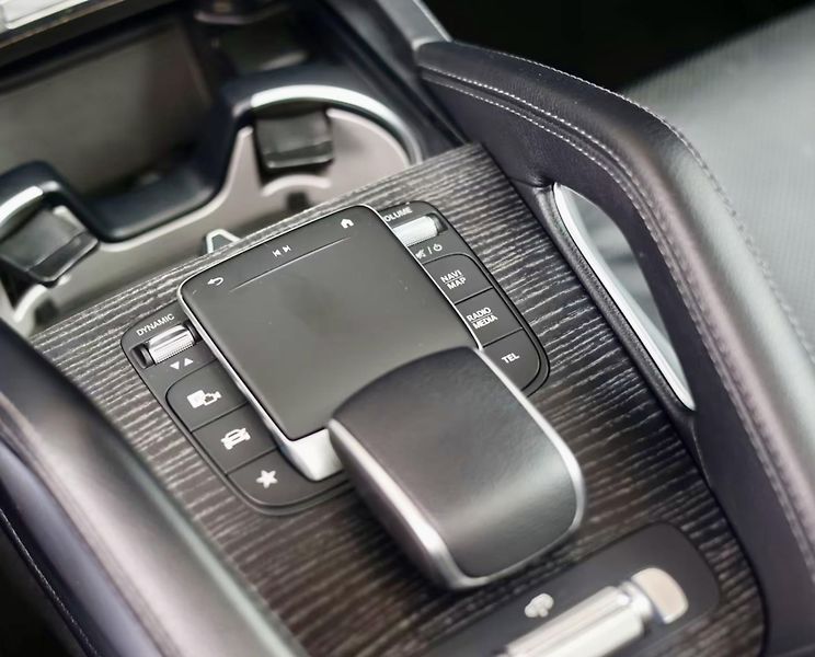 Mercedes-Benz GLE (2023) 580 mHEV 4MATIC - fotka 33 z 40