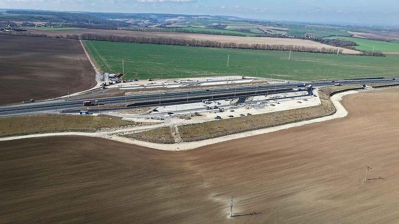 ŘSD otevřelo u Smolnice na Lounsku novou odpočívku u dálnice D7.