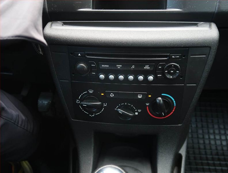Citroën C4 (2008) 1.4 16V, po STK - fotka 15 z 16