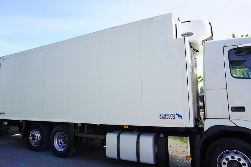 Volvo (2008) FH440 Refrigerator Set/Schmitz - fotka 12 z 24