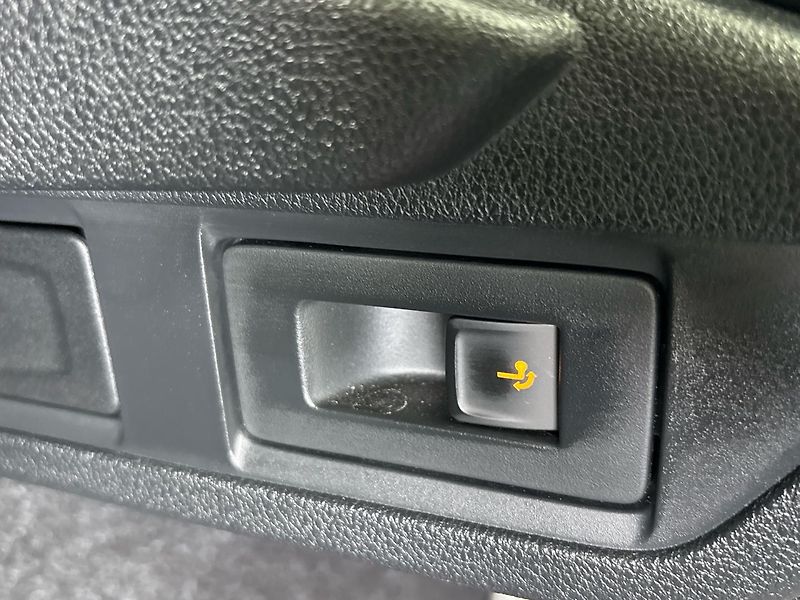 Škoda Octavia Top Selection DSG - fotka 30 z 30