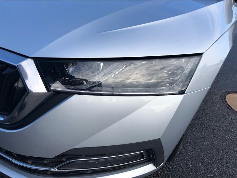 Škoda Octavia 2,0TDi 110kW STYLE DSG - fotka 25 z 29