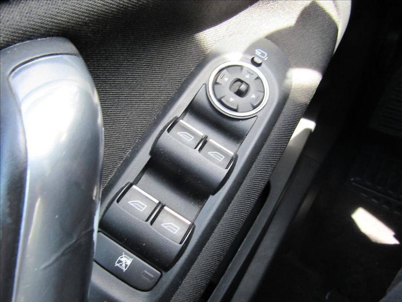 Ford Mondeo 2,0 Flexifuel Ethanol/Benzín 1 - fotka 24 z 31