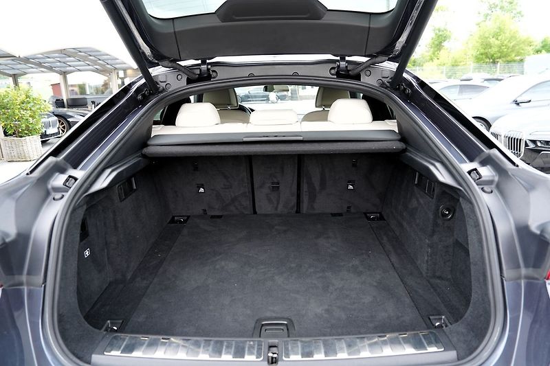 BMW X6 M50i xDrive Lasery, ČR, 530PS - fotka 13 z 48