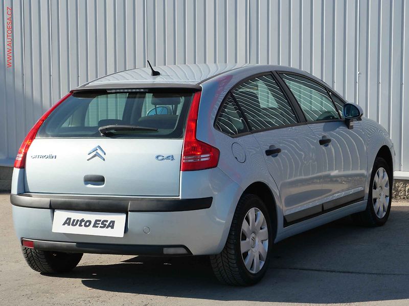 Citroën C4 (2007) 1.6 i, 2.maj,ČR, AC, temp - fotka 4 z 17