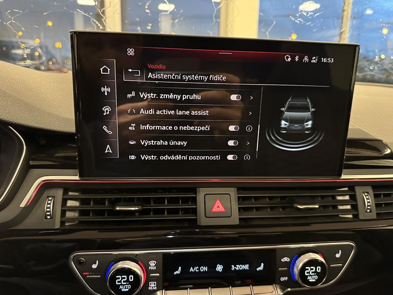 Audi RS 4 (2023) 2,9TFSi Avant quattro MATRIX - fotka 33 z 38