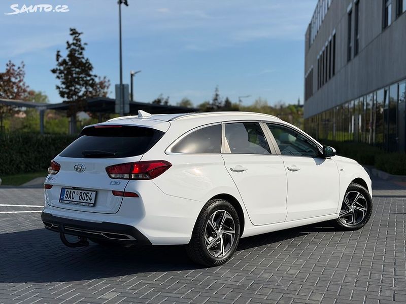 Hyundai i30 1.5 t-gdi 118 kw/automat/DPH - fotka 4 z 20
