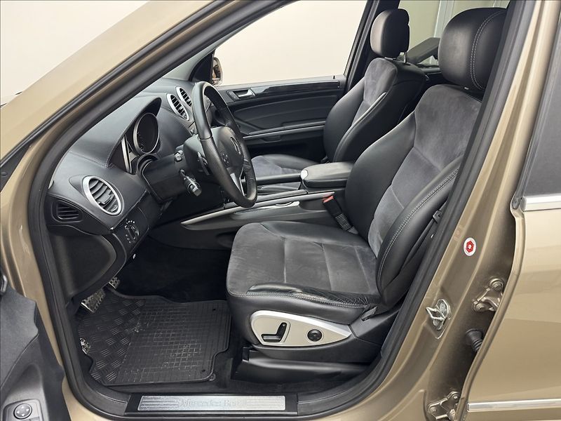 Mercedes-Benz Třídy M 3,0 ML 350 4X4 TAŽNÉ KAMERA ČR - fotka 29 z 44