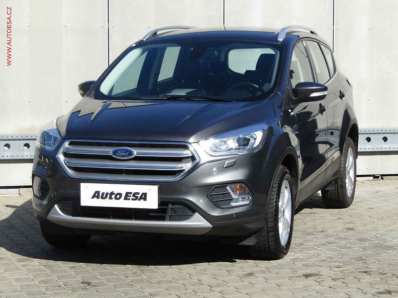 Ford Kuga (2019) 1.5 EB, 1.maj,ČR, Titanium - fotka 3 z 22