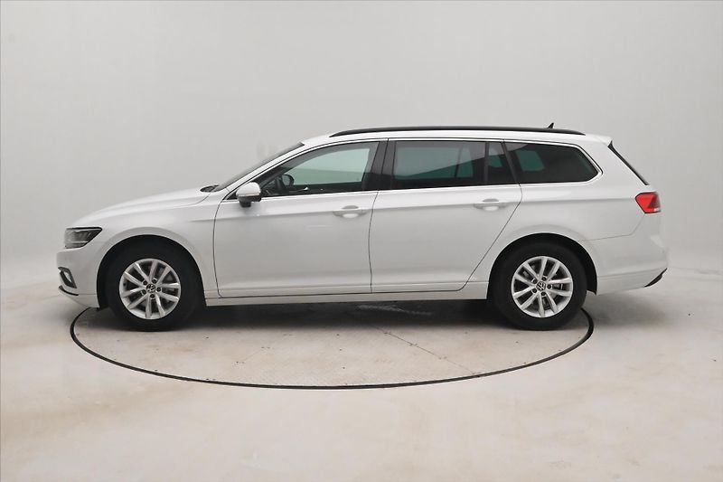 Volkswagen Passat 2,0 TDI 110 kW DSG Business Zá - fotka 8 z 31