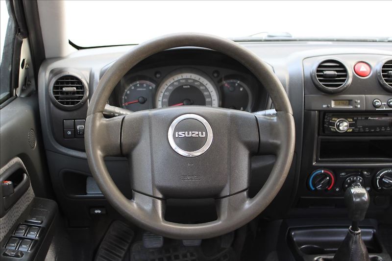 Isuzu D-Max 3.0 TD / 4x4 / 120kW / Tažné - fotka 17 z 36