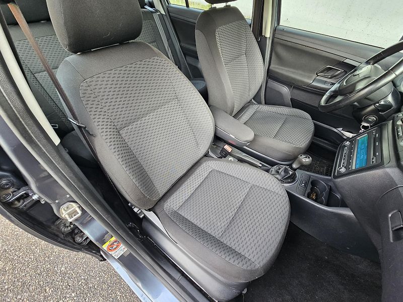 Škoda Fabia (2011) 2 1.6TDI - fotka 15 z 19